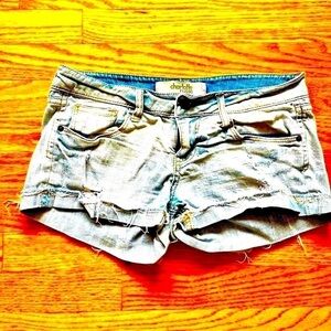 Charlotte Russe light low rise dis-stressed demim shorts​